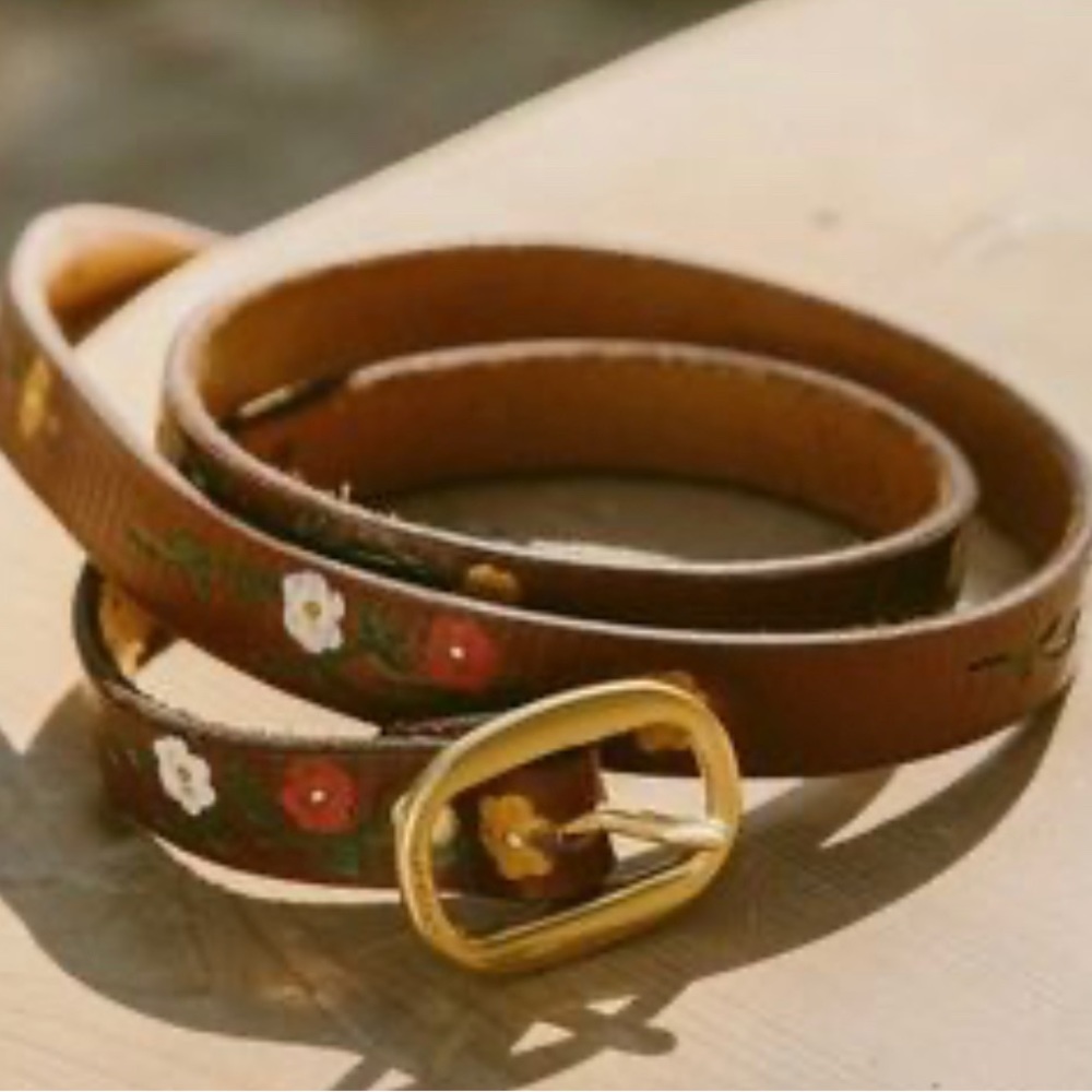 NWT Doen Felix Belt xs perfect condition, never worn. Still in original box